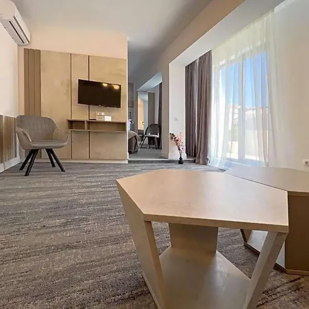Olympic Boutique 4*